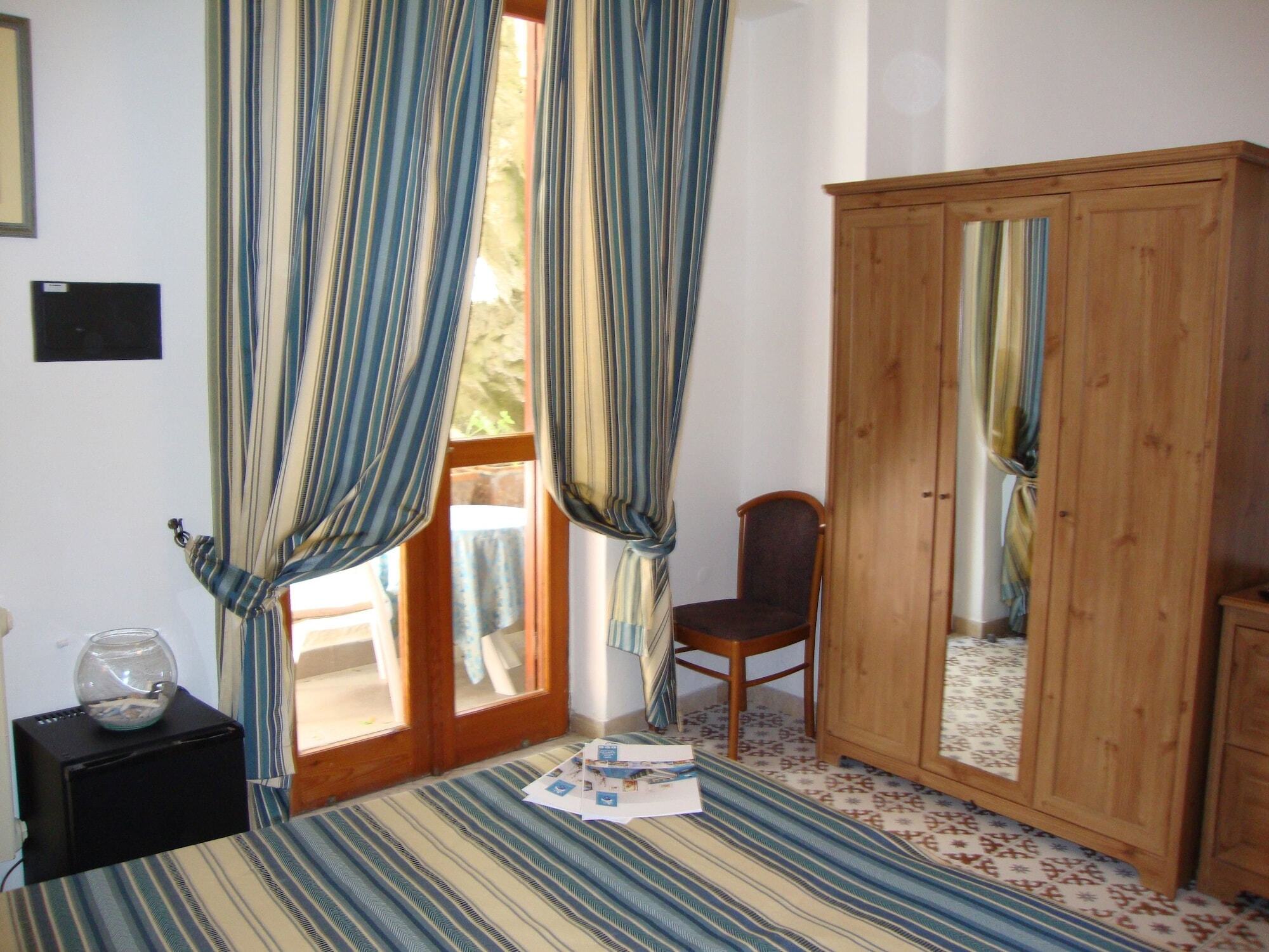 Hotel Conte - S. Angelo Bay Serrara Fontana Eksteriør billede
